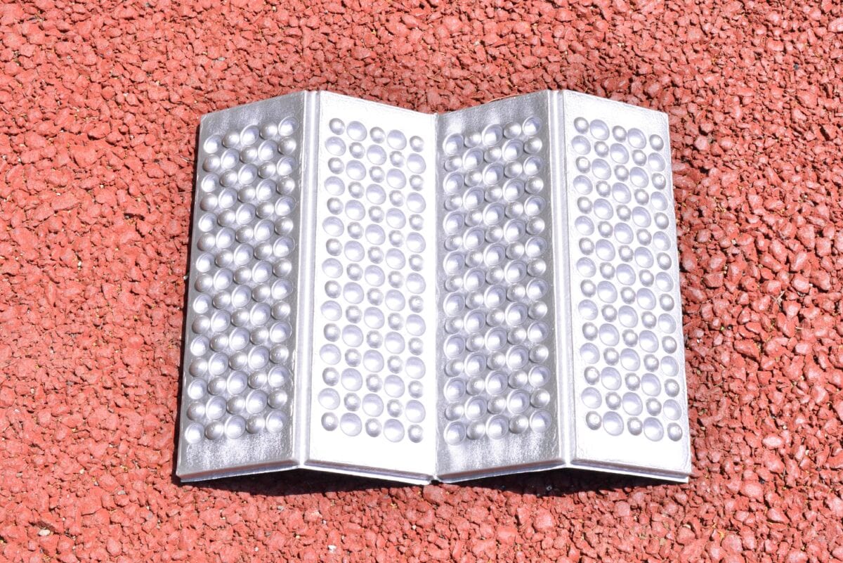 ダイソーのレジャーシート7選!厚手のものやおしゃれな使い方も紹介