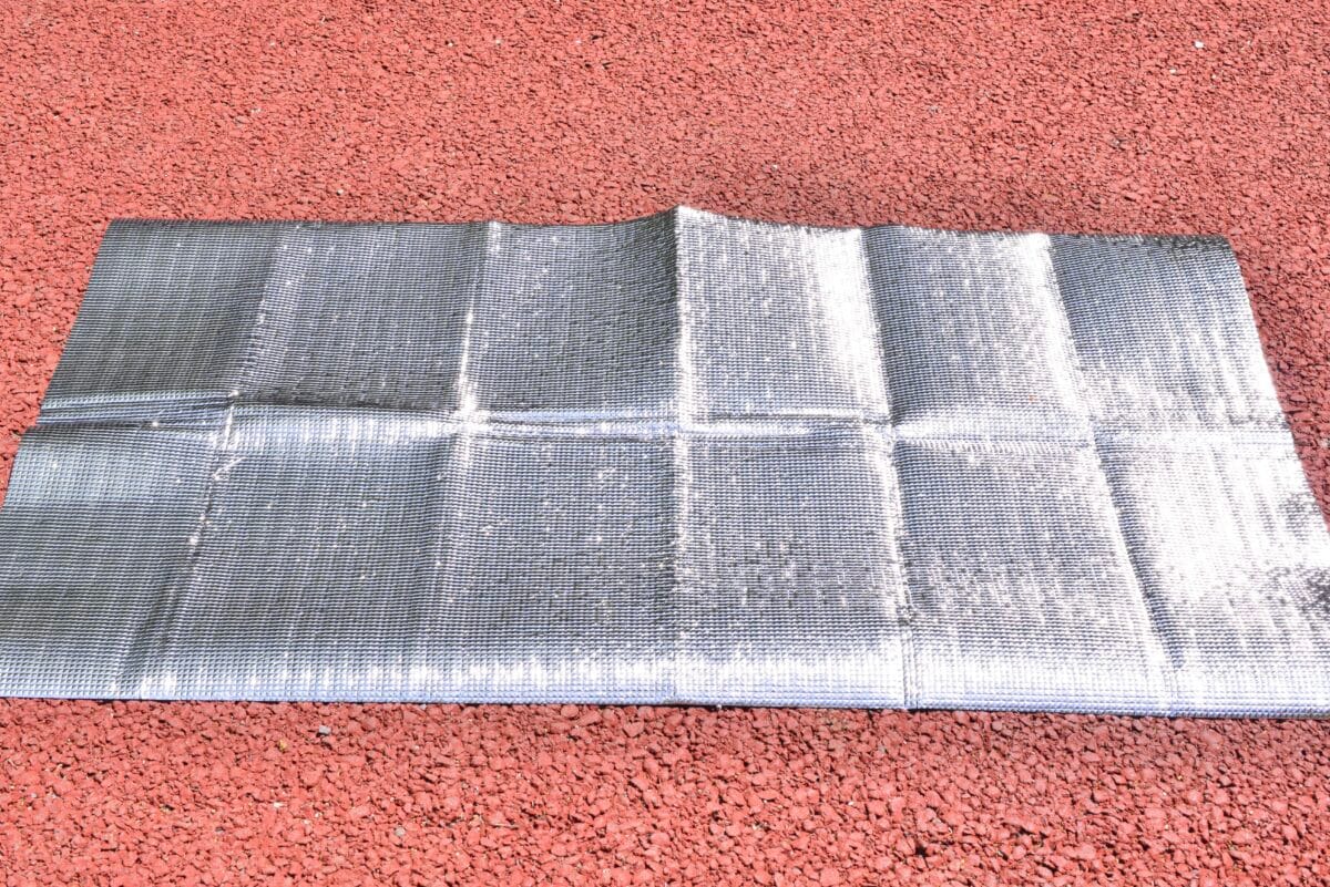 ダイソーのレジャーシート7選!厚手のものやおしゃれな使い方も紹介