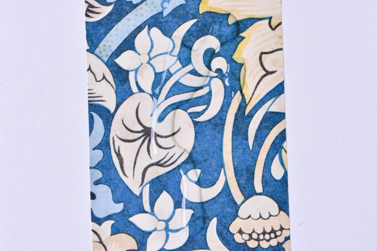 【ダイソー】リメイクシート6選!人気の新作紹介やはがせるかの検証も