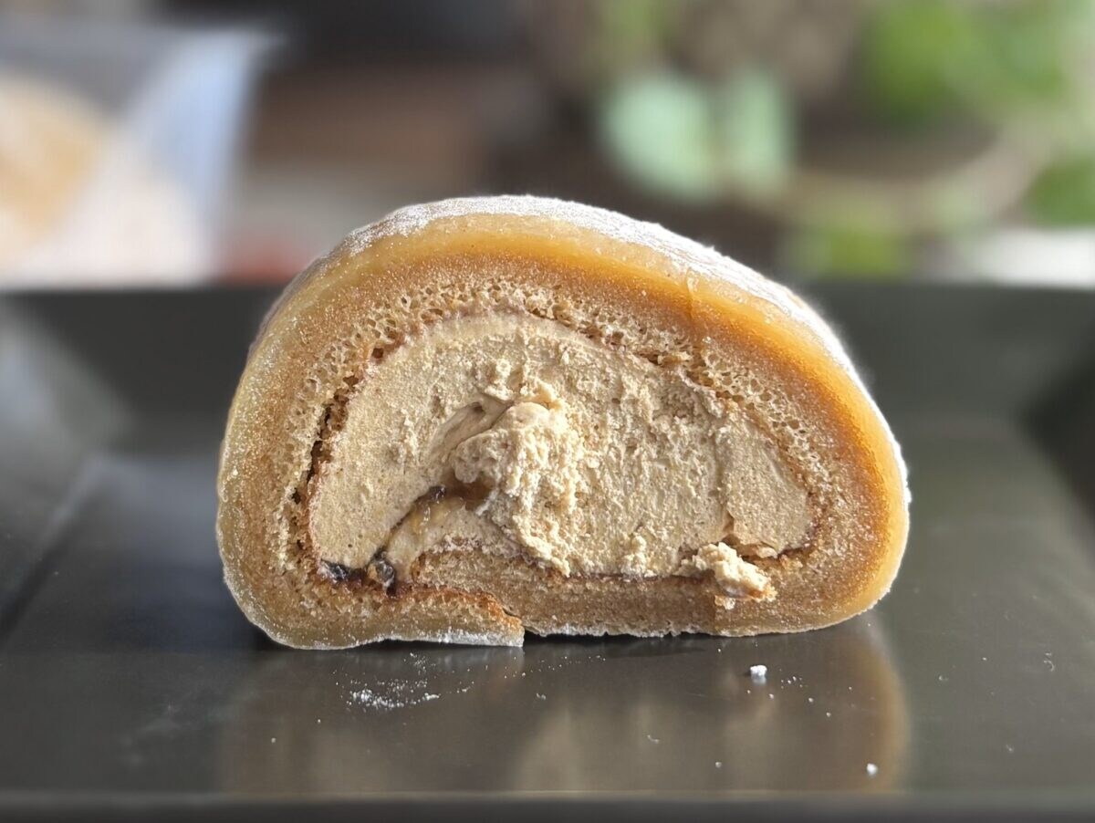 「完全にバグ」コスパ爆発！【ローソン】新作ロールケーキが激ウマすぎる