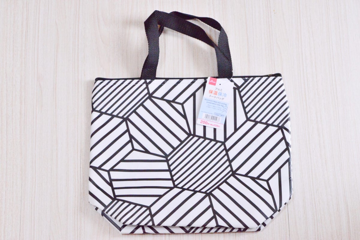 ダイソー保冷バッグ6選|小さめから大きいサイズまで紹介!保冷力も検証