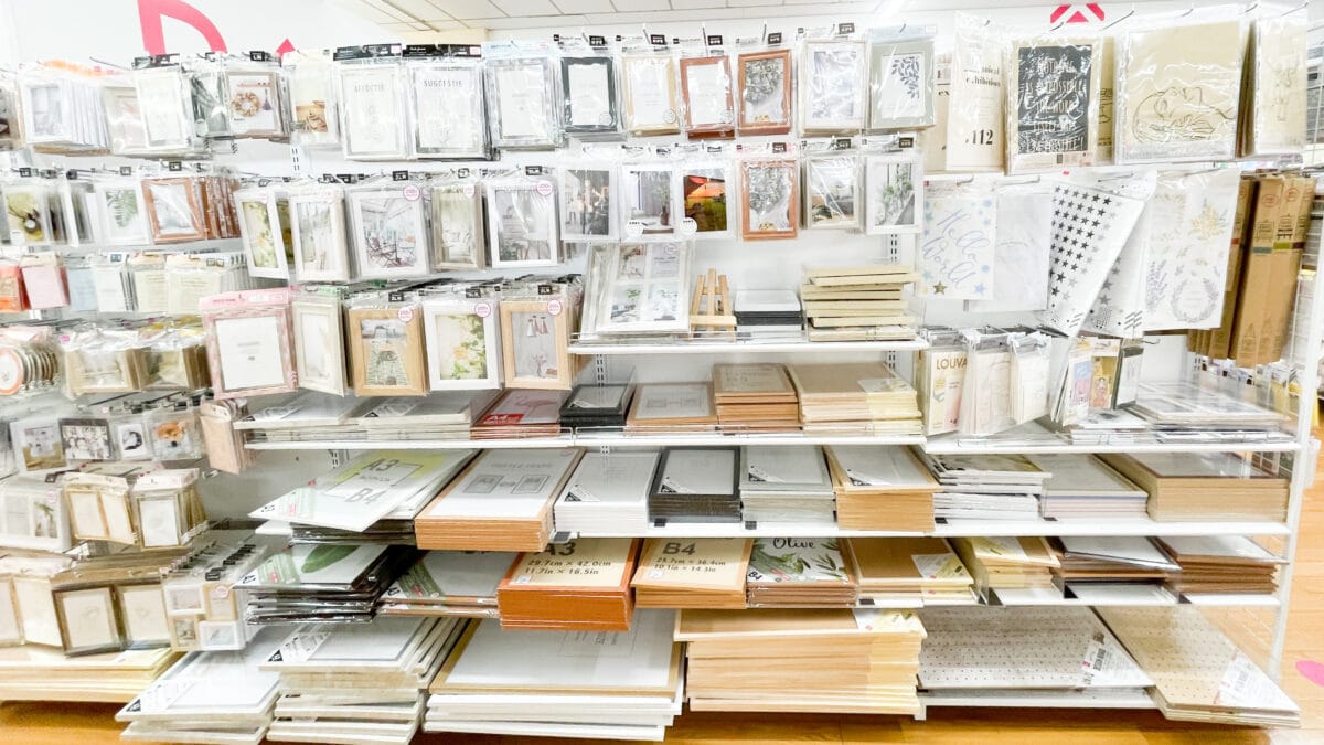 【ダイソー】フォトフレーム6選!おしゃれな写真立てを厳選