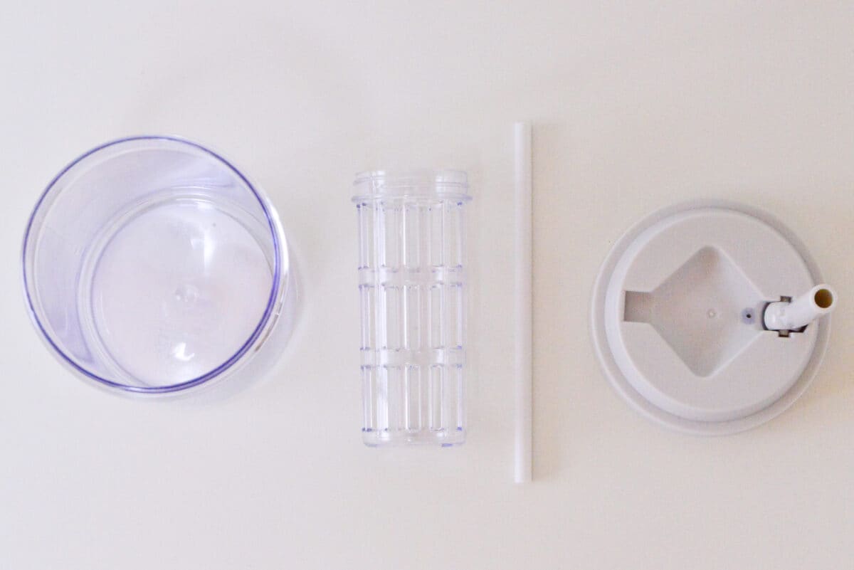 【ダイソー】水筒・ウォーターボトルおすすめ5選|肩掛けアイテムも紹介