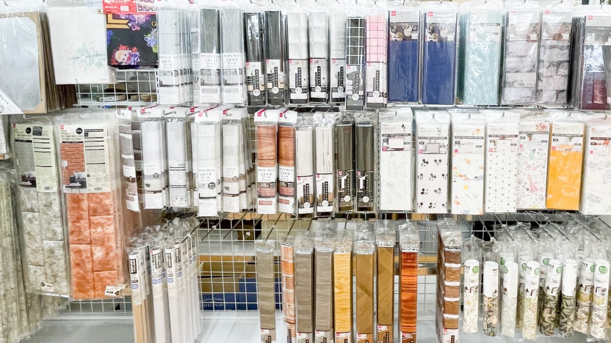 【ダイソー】リメイクシート6選!人気の新作紹介やはがせるかの検証も