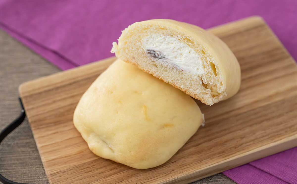 【セブン】粒あんとホイップ入りメロンパン!? 甘党歓喜の新作菓子パン登場