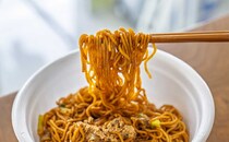 「最高の組み合わせ」昨年話題になった【日清焼そばU.F.O.】が今年も登場