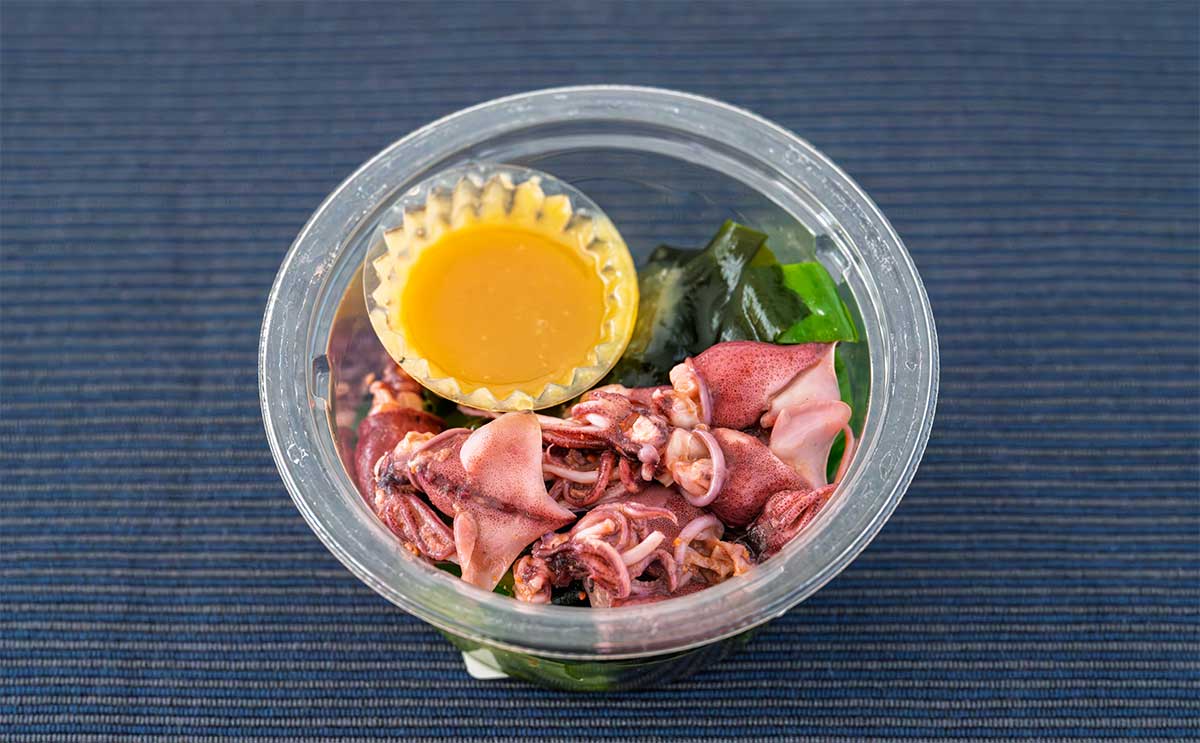 「最高」「酒に合う」セブンのカップデリに【ホタルイカ】登場。これはウマい!!