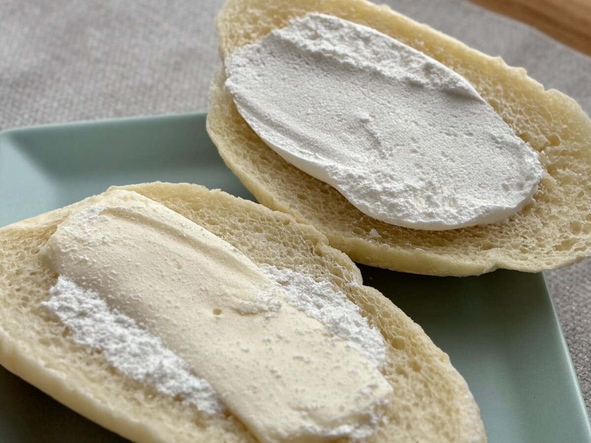 「めっっっっっっちゃ美味い」真っ白パンって?【ファミマ】話題の新商品