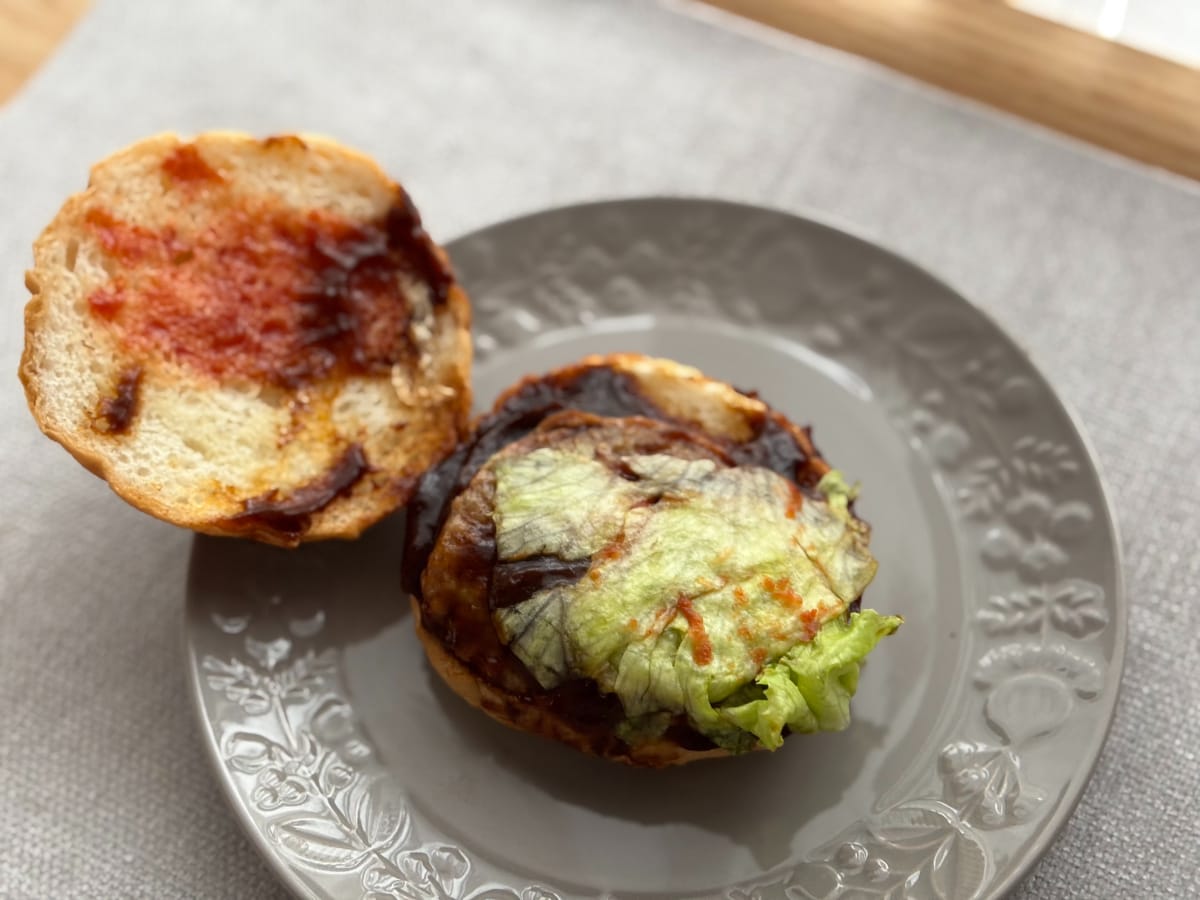 ソースがウマっ！【ファミマ×ハインツ】のコラボ商品が完璧すぎかも……