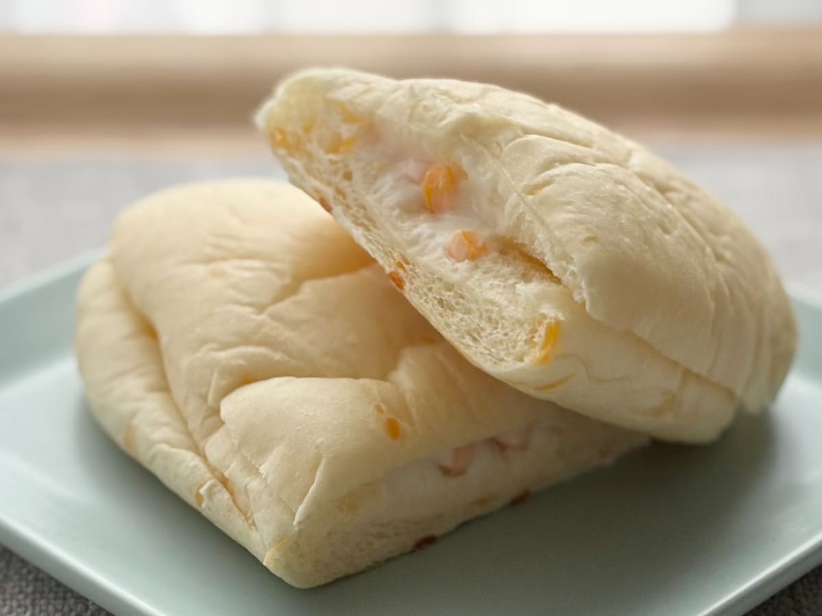 食べると「楽園」！？【ファミマ】「白生パン」の気になる新作を実食！