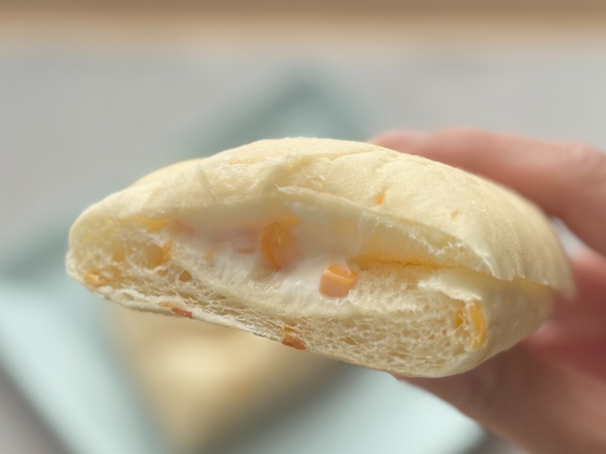 食べると「楽園」！？【ファミマ】「白生パン」の気になる新作を実食！