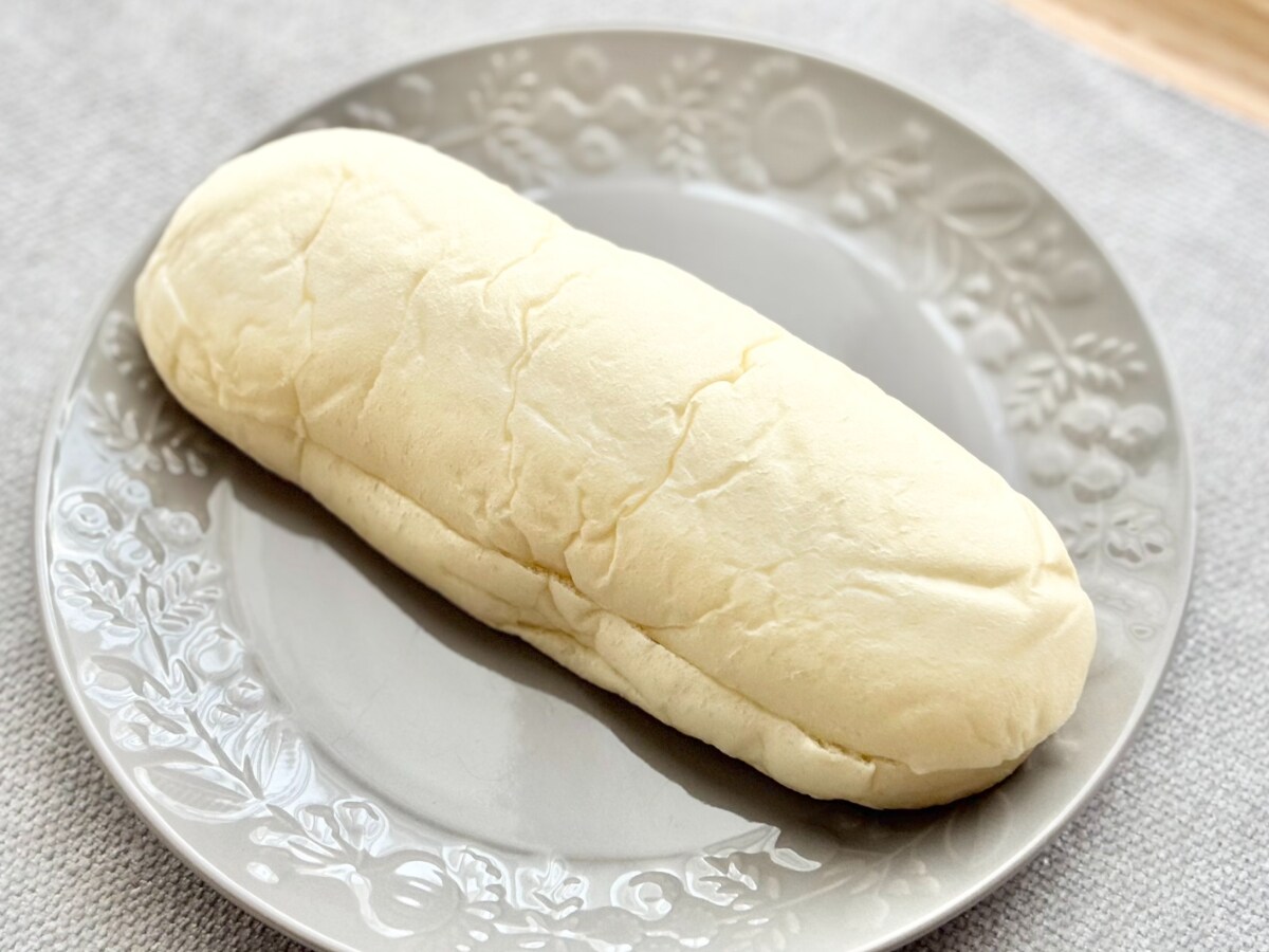 ほのかな苦みが「美味〜」♡【セブン】の真っ白パンは朝食にもよさそう
