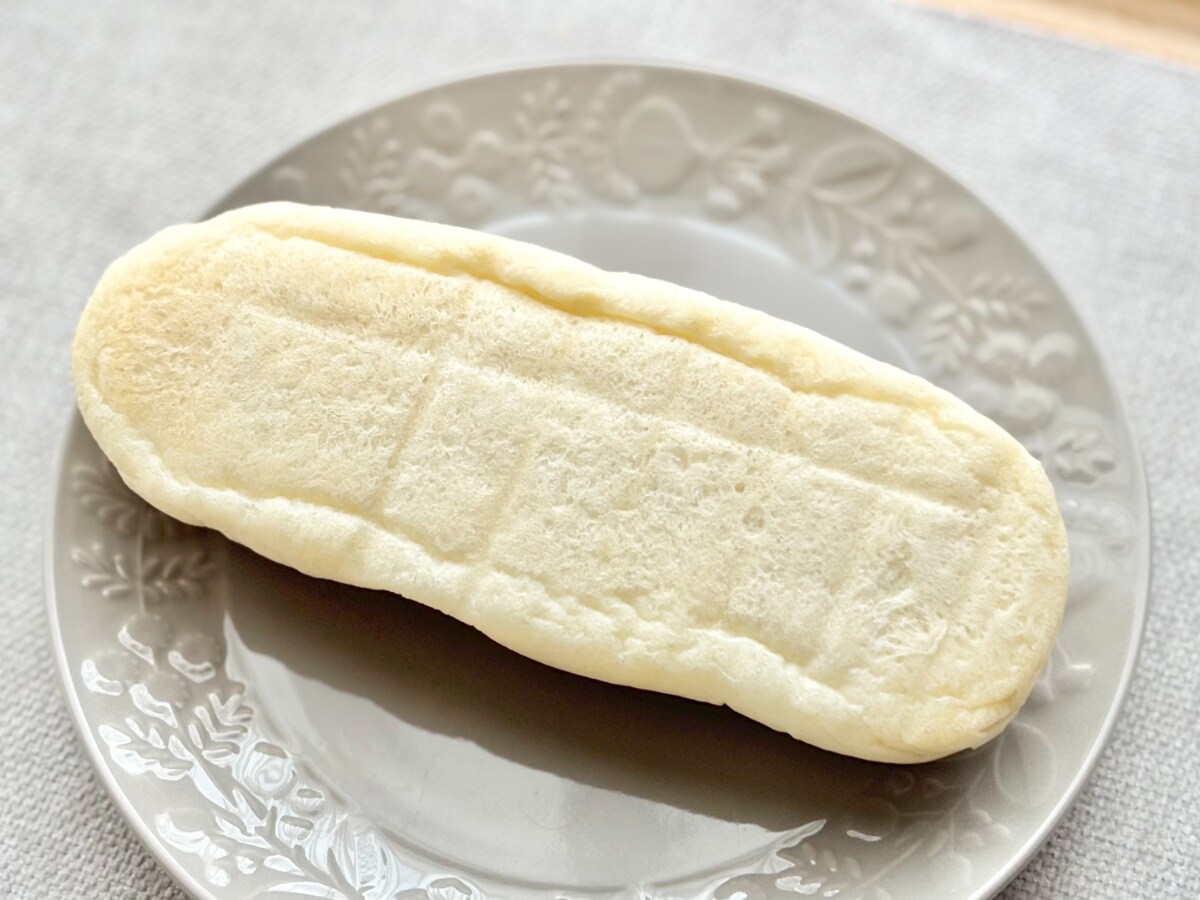 ほのかな苦みが「美味〜」♡【セブン】の真っ白パンは朝食にもよさそう