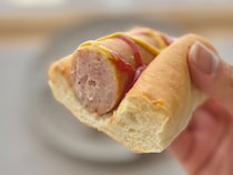 パリッとジューシーでウマっ！【ローソン】に食べ応えありのできたてパン