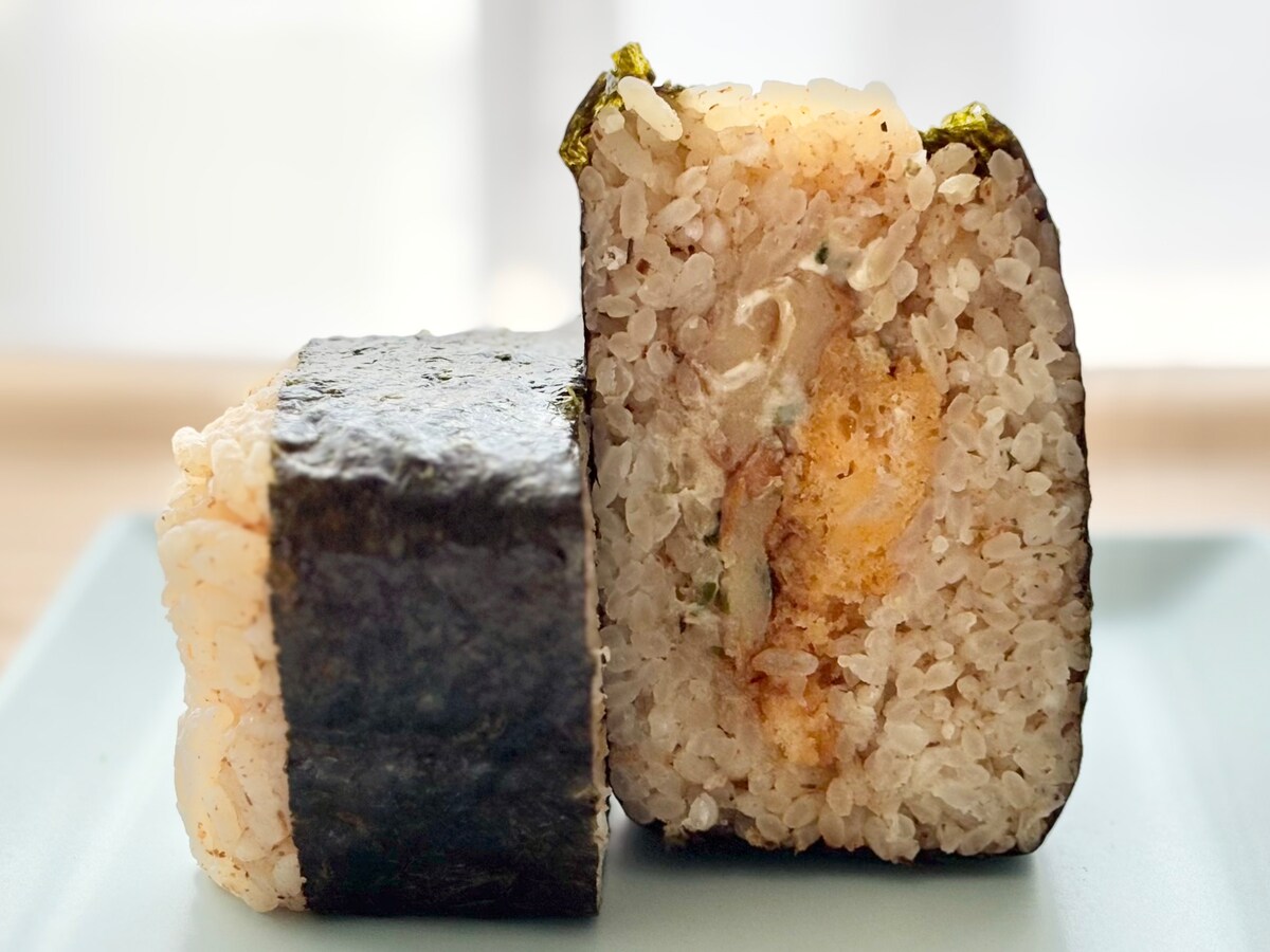 「アホみたいにうまい」「最高」【ファミマ】のビッグおむすびがハマる味