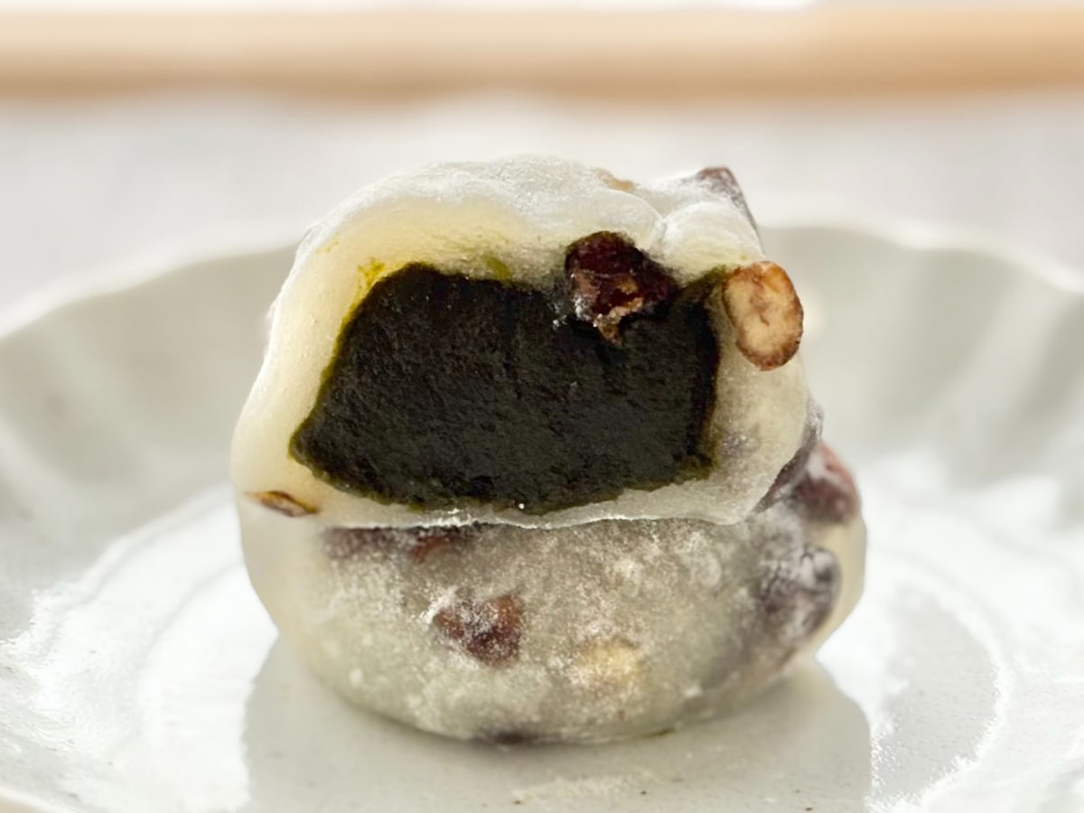 「抹茶が濃い！」「しあわせ」【ファミマ】老舗監修の和菓子を食べてみた