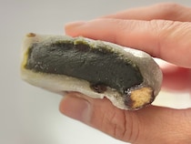 「抹茶が濃い！」「しあわせ」【ファミマ】老舗監修の和菓子を食べてみた