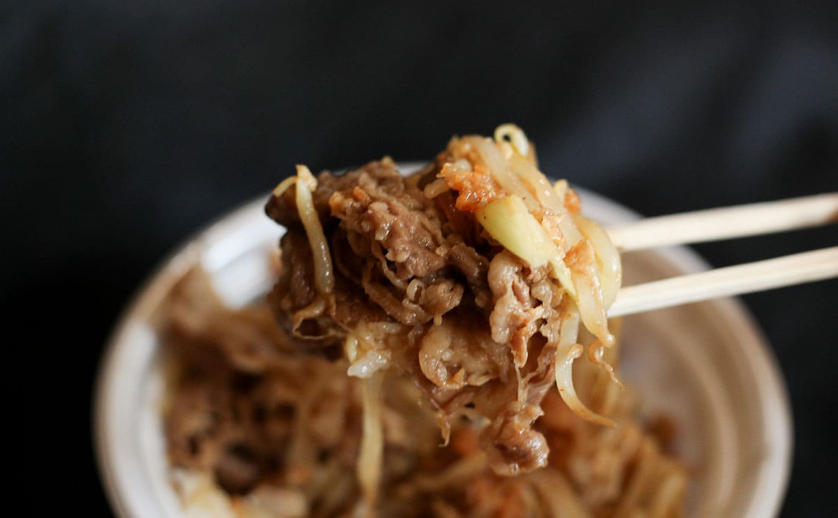 【賛否両論】松屋の“インスパイア系松郎牛めし”がいろいろ強烈だった!!