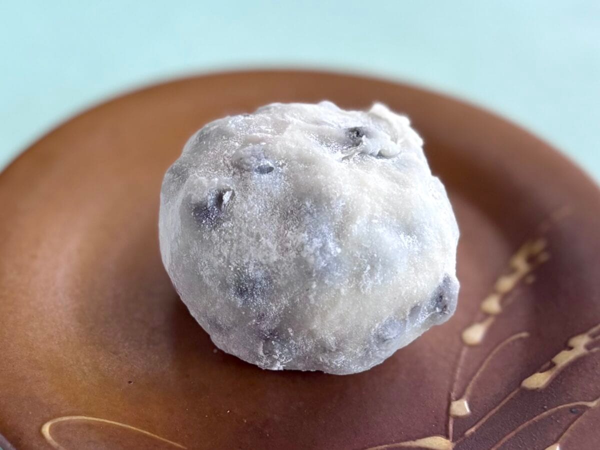お豆ごろごろ！生地もっちもち！【セブン】和菓子好き必見の豆大福が最高