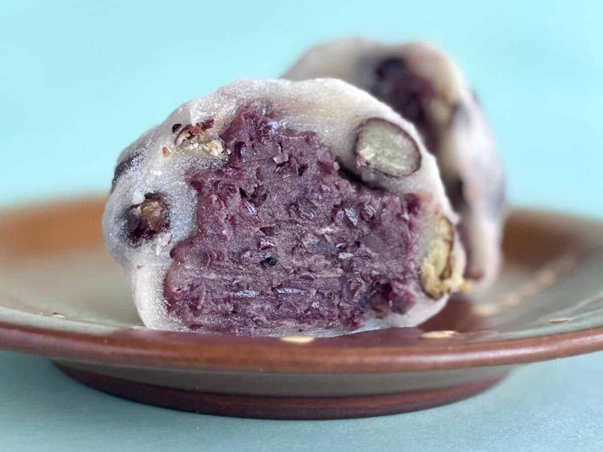 お豆ごろごろ！生地もちもち！【セブン】新作和菓子は悶絶級の美味しさ