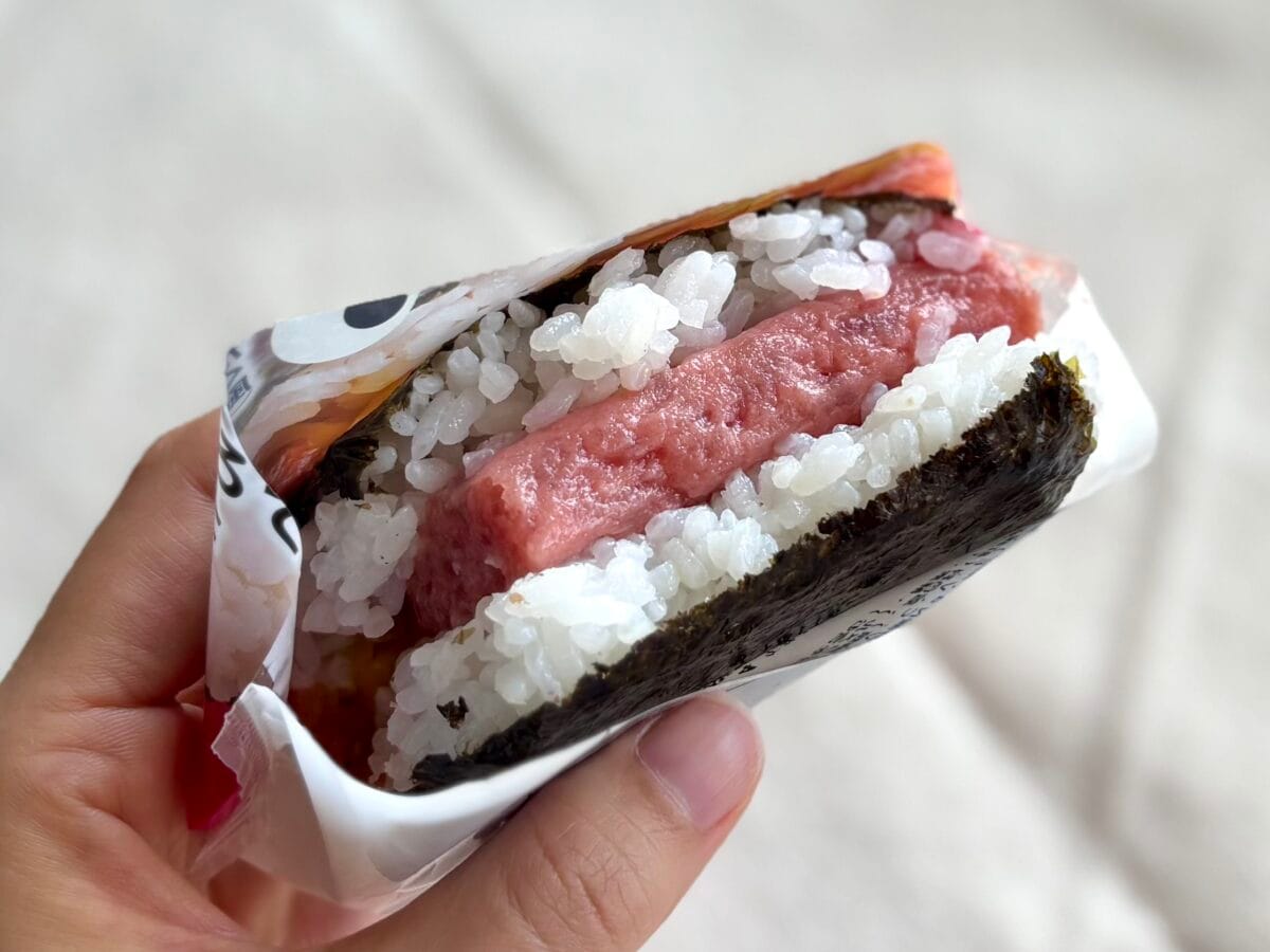 「これでもか!ってくらい入ってる」【ローソン】新作おにぎりに驚きの声