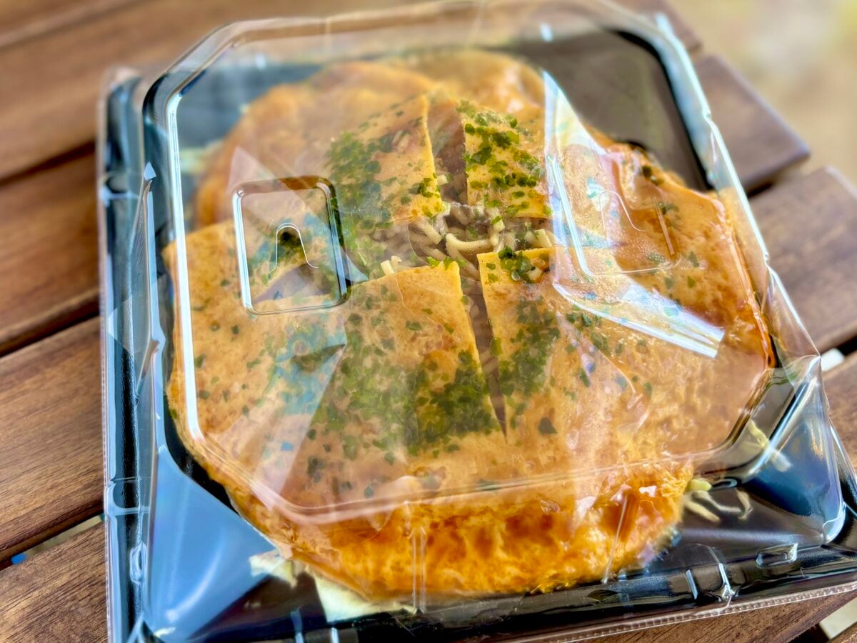 やっぱり王道が一番。【ローソン】有名店が監修するお好み焼きが大正解！