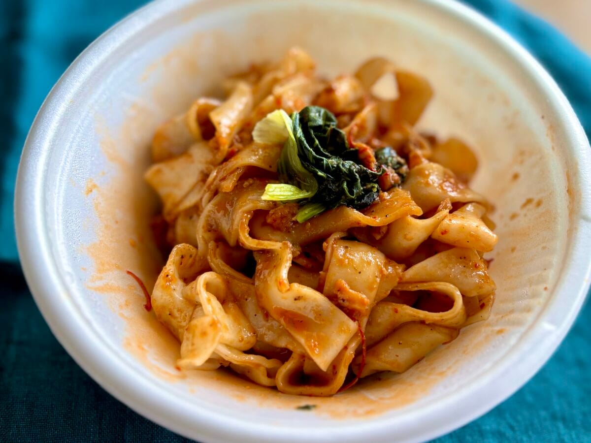 「まじで美味いからね!!」【ファミマ】爆売れした例の麺に「要注意」の声?