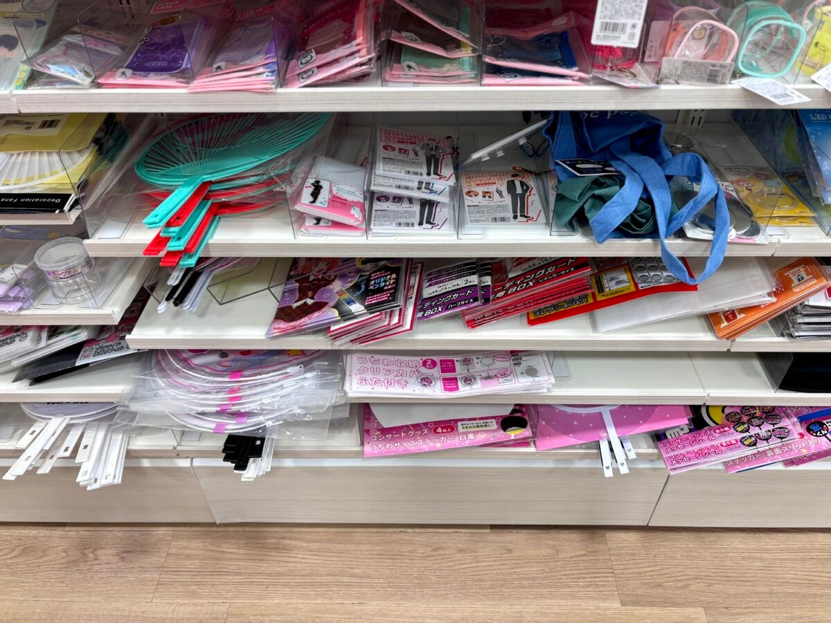 【セリア】ぬいぐるみポーチおすすめ6選！サイズ別に推し活ポーチを紹介