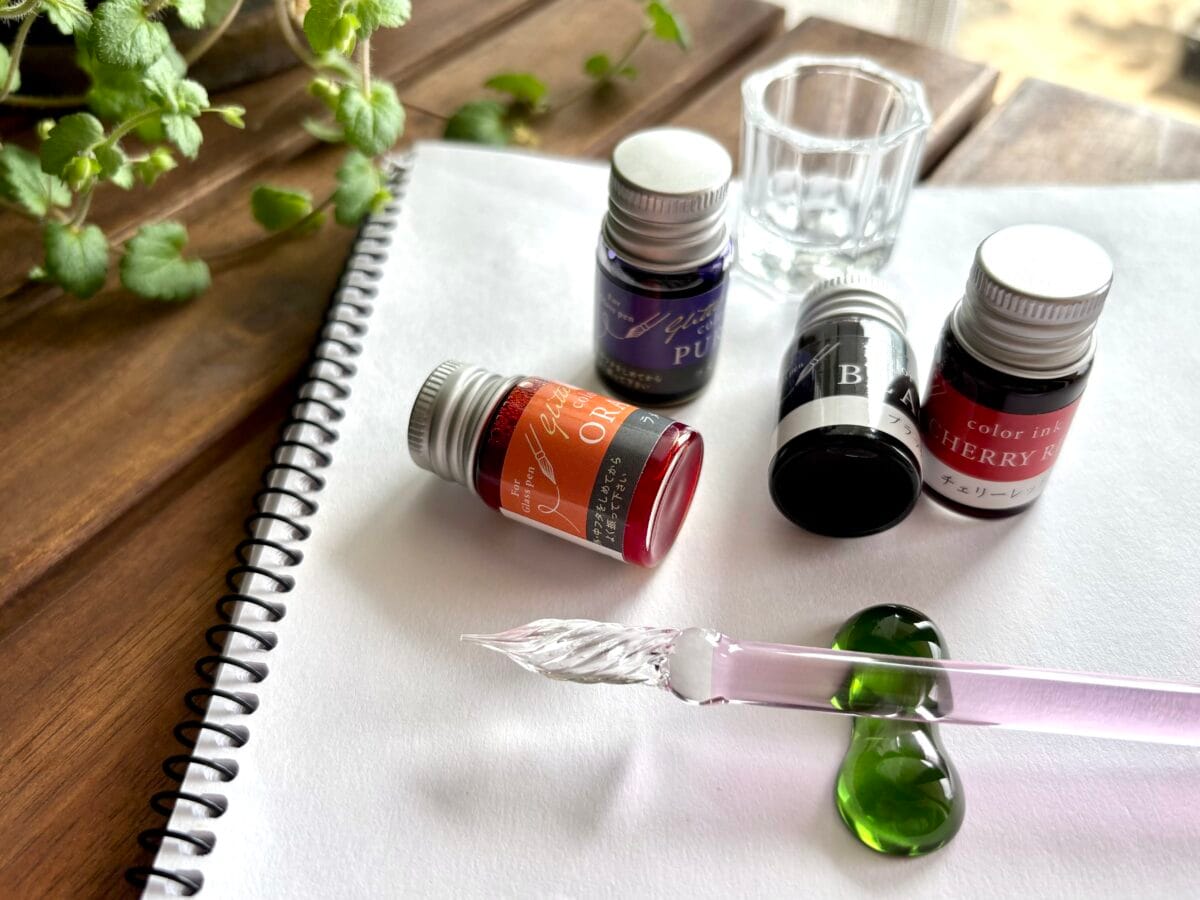 セリアのガラスペンがお洒落でうっとり♡使用感やインクの種類、売り場も紹介