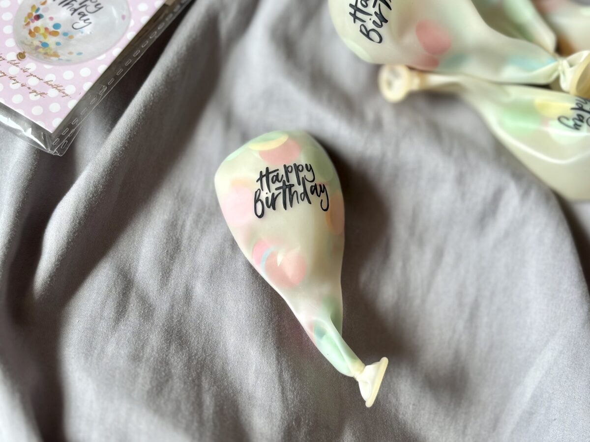【セリア】の風船がおしゃれすぎ♡単色や数字は誕生日飾りにもおすすめ！