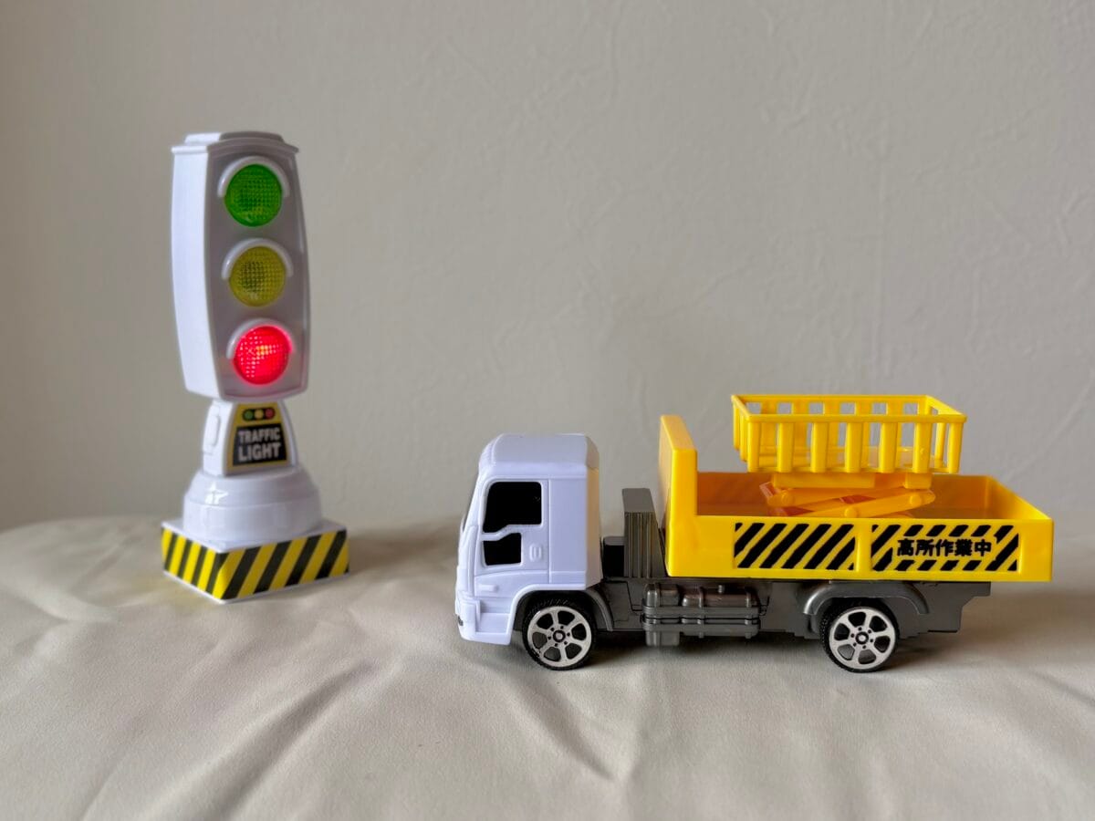 これも100均!?【セリア】おもちゃおすすめ人気8選!お風呂遊びや知育玩具も