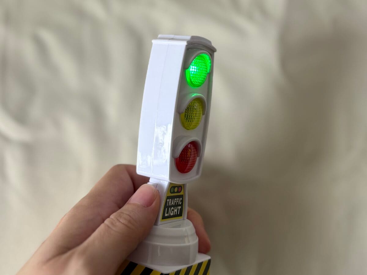 これも100均!?【セリア】おもちゃおすすめ人気8選!お風呂遊びや知育玩具も