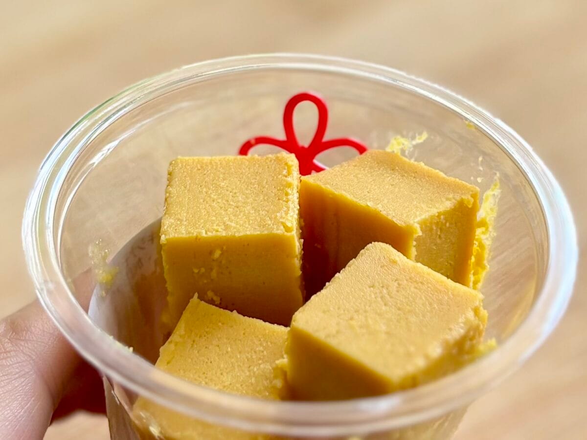 強めスパイスに好みが分かれそう【セブン】定番スイーツが変化球で新登場