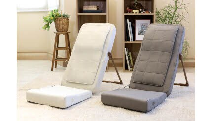 折り畳んでコンパクトに収納できるマッサージチェア「実はひっそりしまえるんです。」