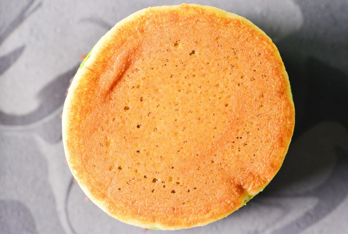 「めちゃウマ」【ファミマ】見た目もスゴいぞ!進化系どら焼き新作発売