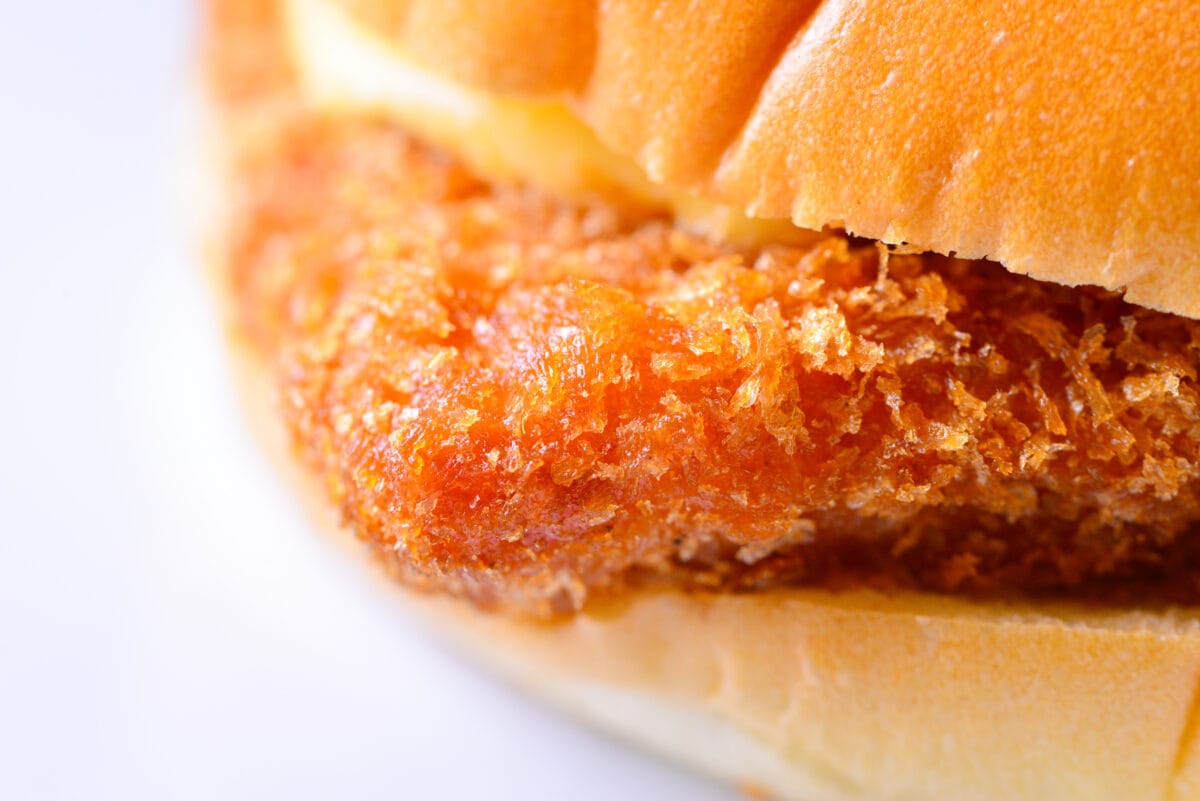 「めっちゃ美味しい」【セブン】マックに引けをとらないバーガーに感動