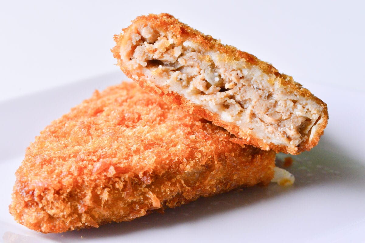 「食いながら笑ってる」【ローソン】新作ホットスナックがデカすぎ