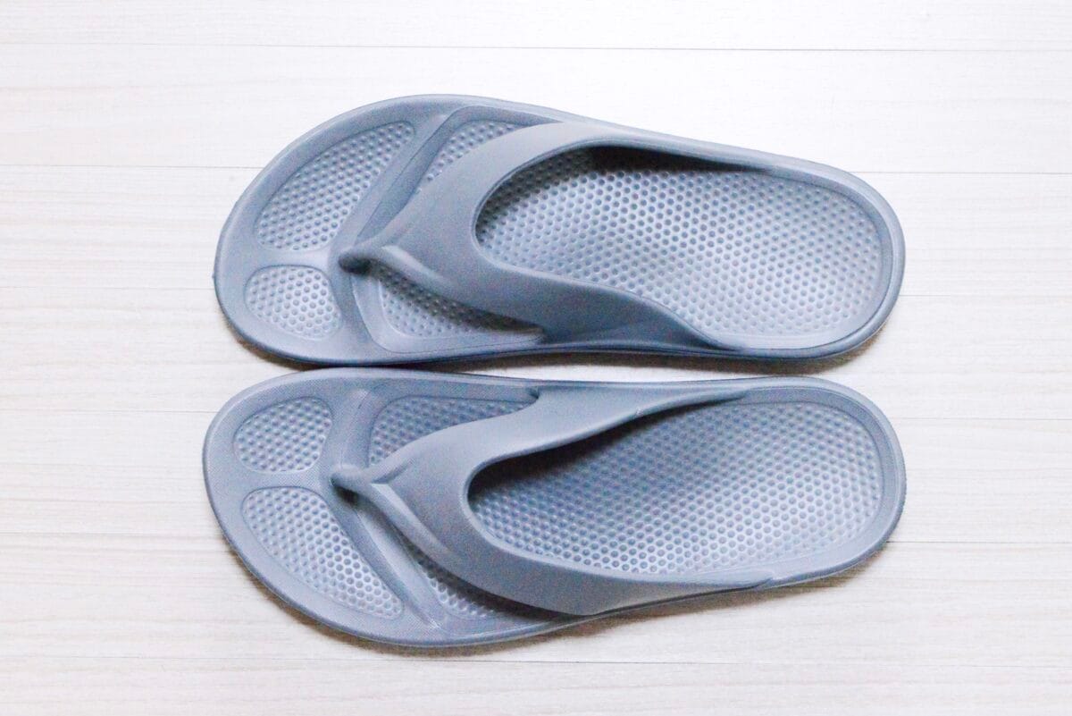 【ダイソー】サンダルの履き心地は?ビーチサンダルやEVAパンプスも紹介