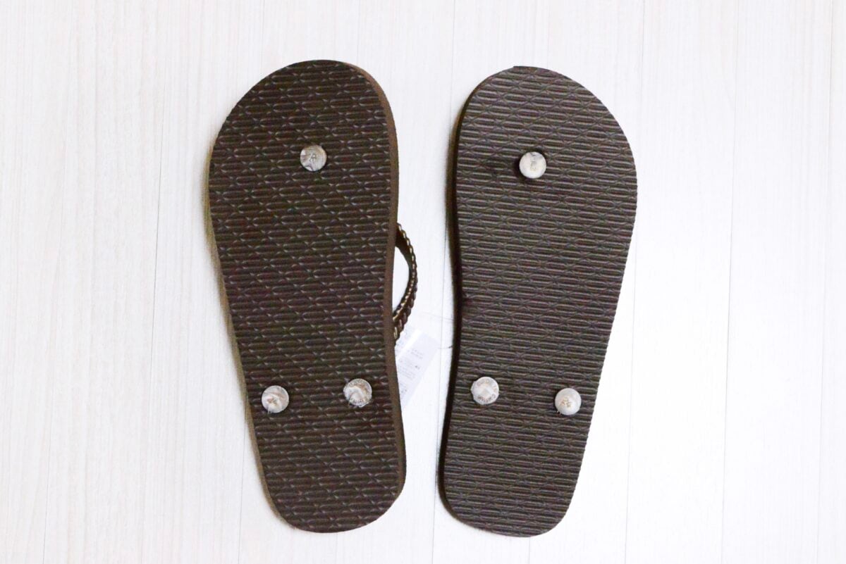 【ダイソー】サンダルの履き心地は?ビーチサンダルやEVAパンプスも紹介