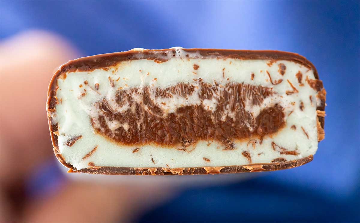 「チョコたっぷりで美味しい」【セブン】話題の新発売アイスがウマい