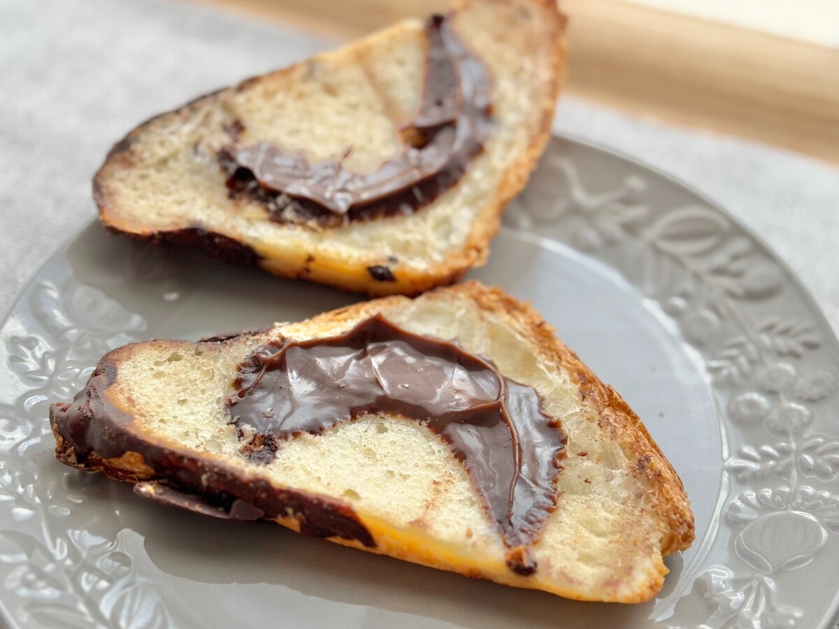 罪悪感たっぷりなのに……【ファミマ】の新作パンがつい食べちゃうウマさ