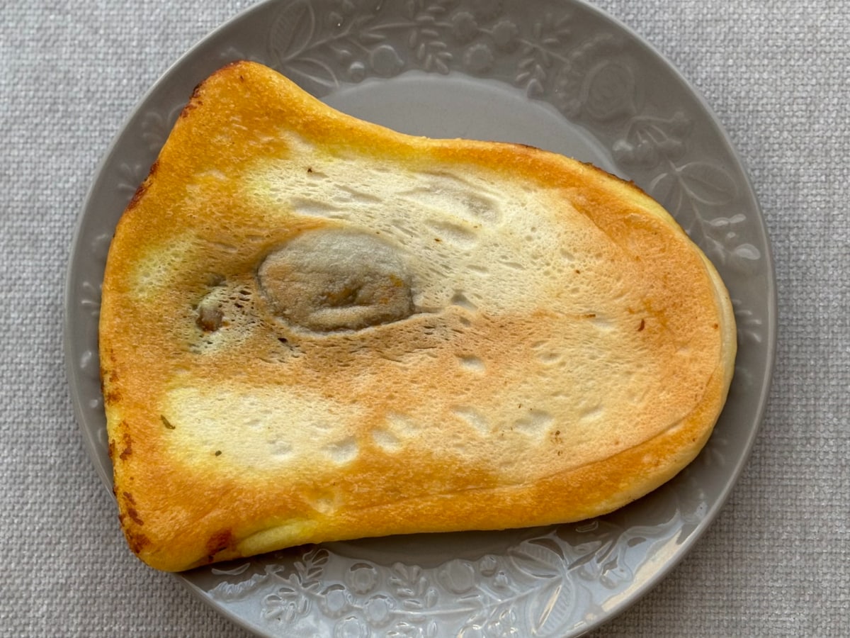 中身はみんな大好きなあの料理!【ファミマ】にもちもち食感のパン登場