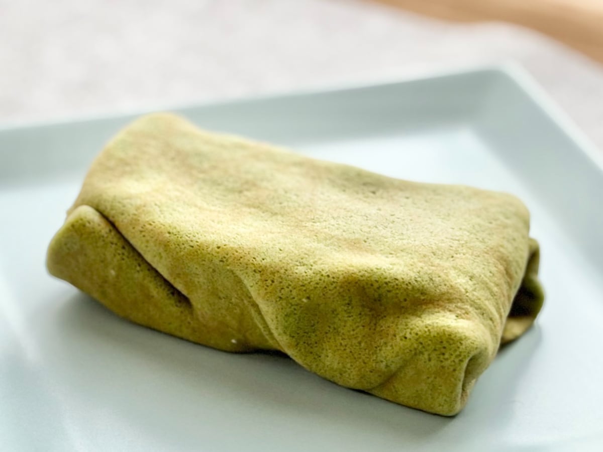 抹茶が濃厚で幸せすぎる～♡【ファミマ】人気シリーズの新作を食べてみた