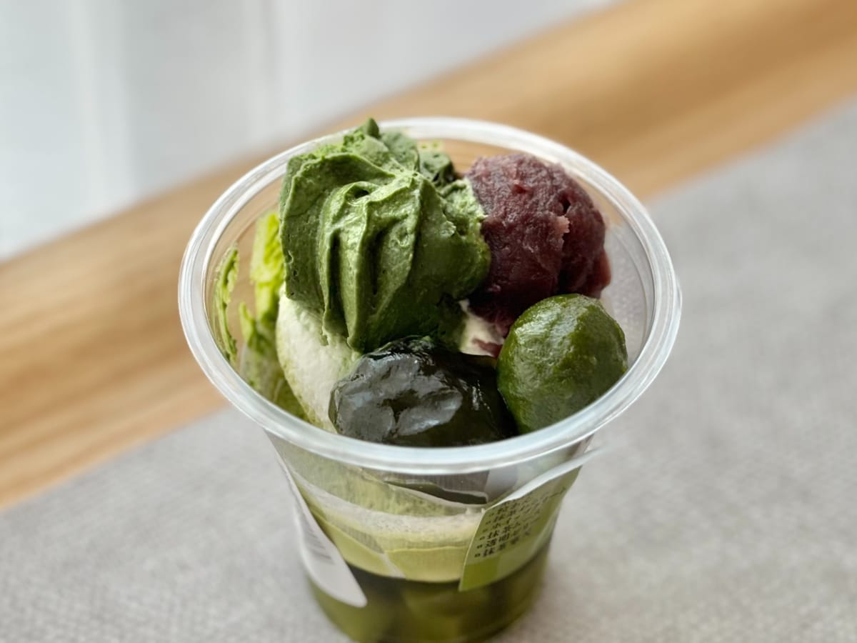 「甘さ控えめ」「爽やか」【セブン】に抹茶づくしの贅沢スイーツが新登場