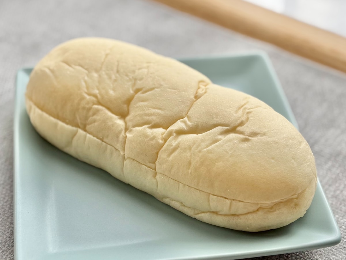 ほろ苦くてウマすぎでしょ……【ファミマ】人気ドリンクとのコラボパン