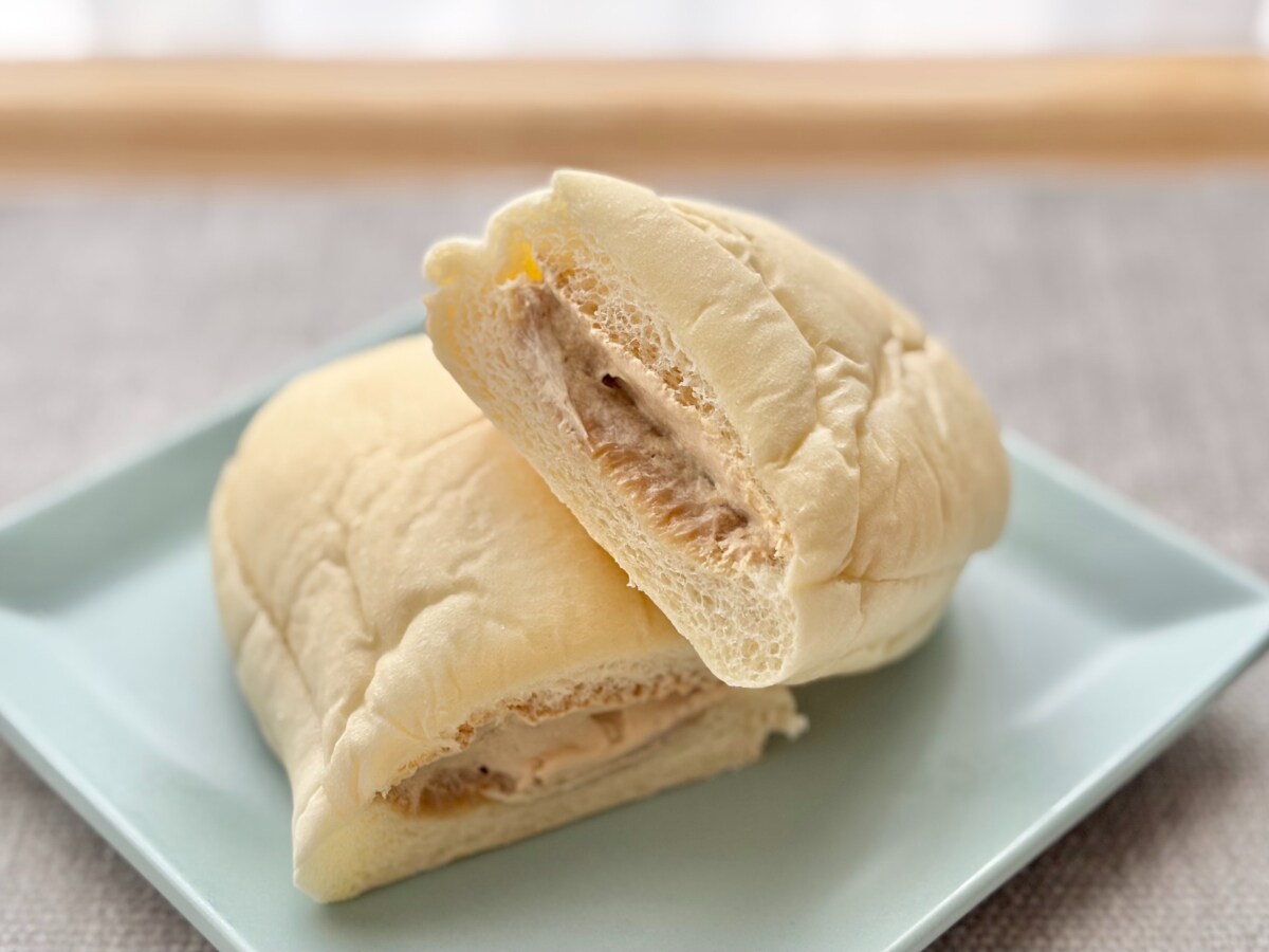 ほろ苦くてウマすぎでしょ……【ファミマ】人気ドリンクとのコラボパン