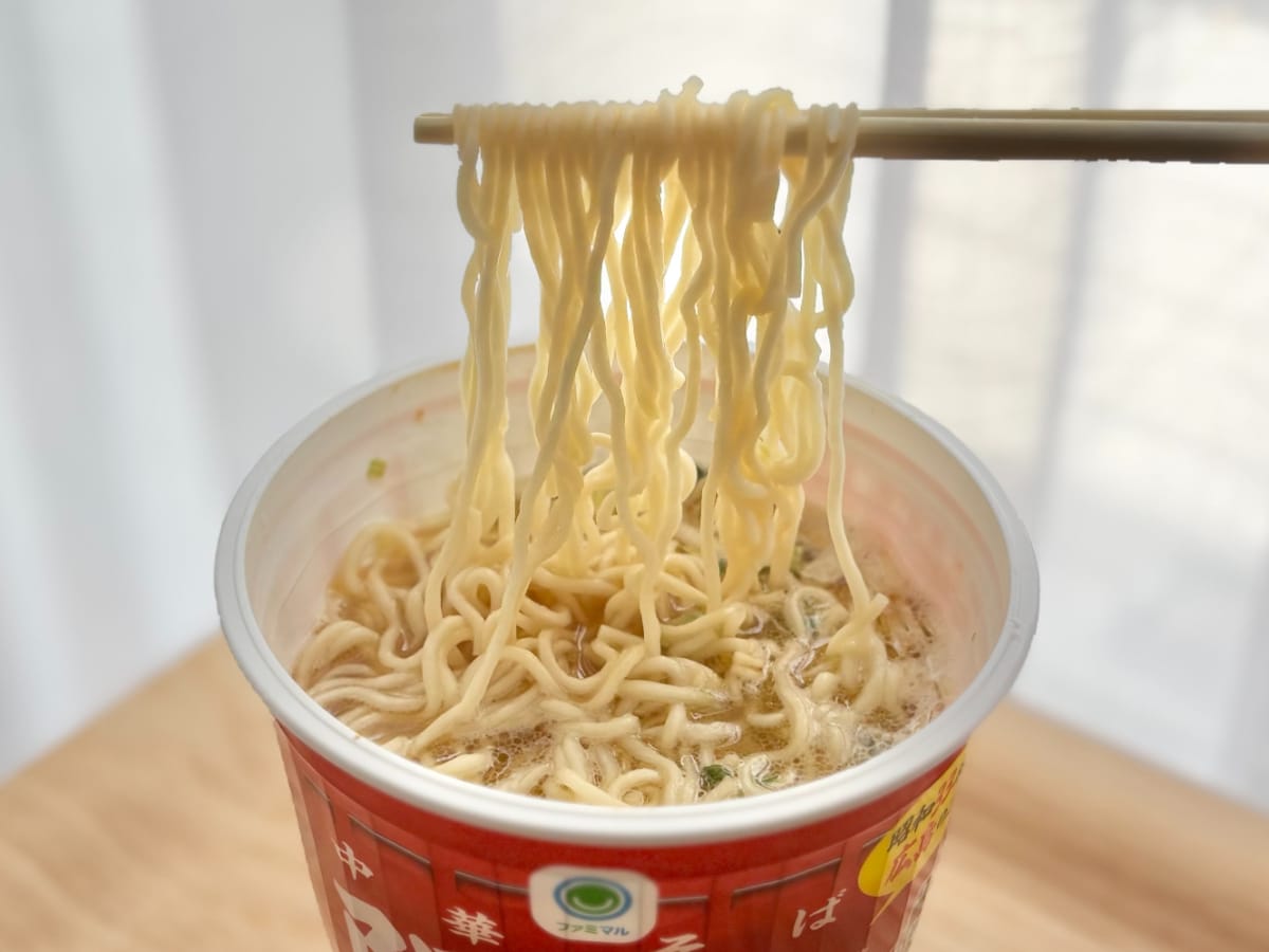 にんにくが後引くウマさ!【ファミマ】広島の人気店監修のカップ麺が登場