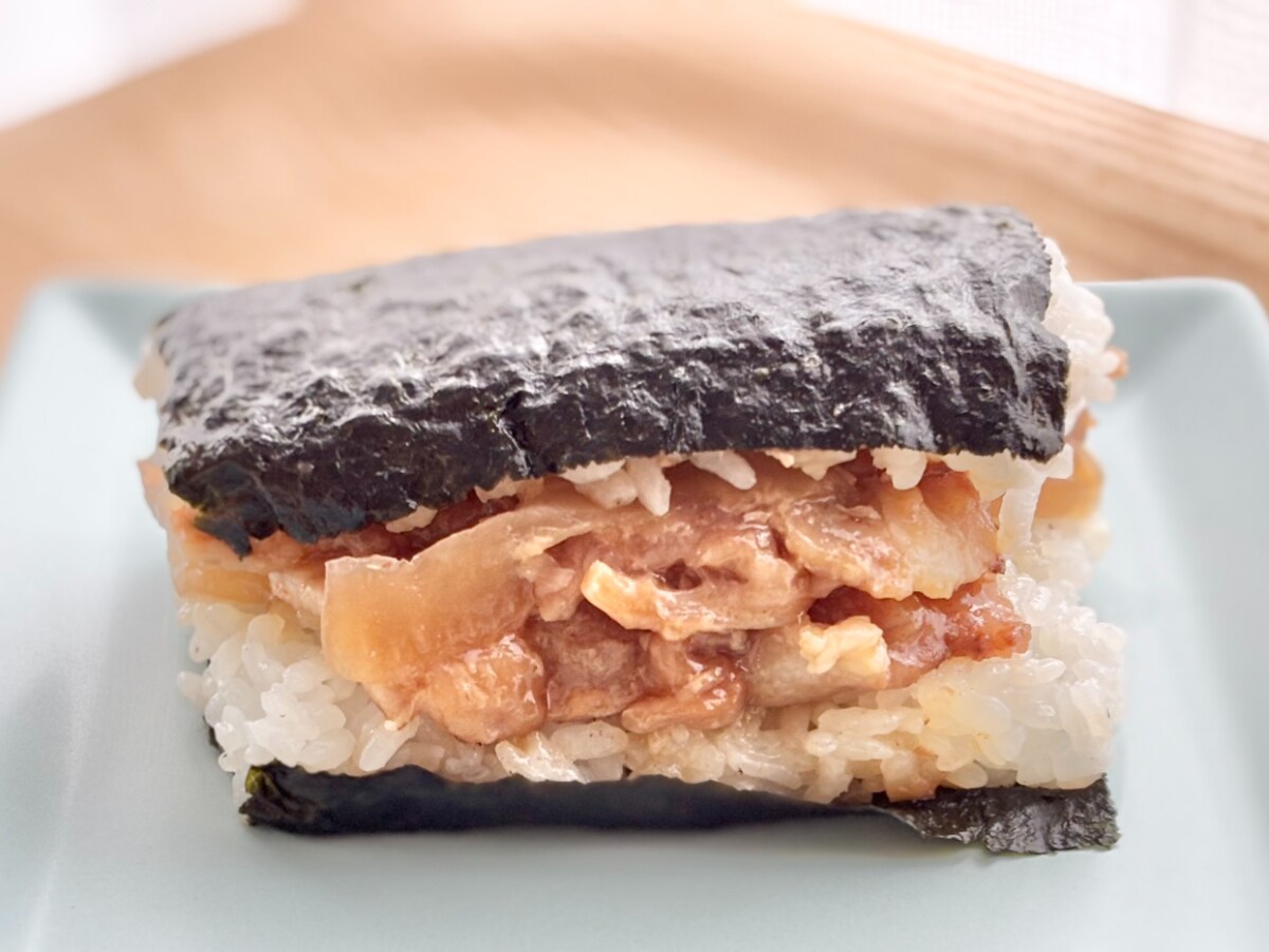 おにぎりとは思えない満足度の高さ!【ローソン】の新商品が「うんま」