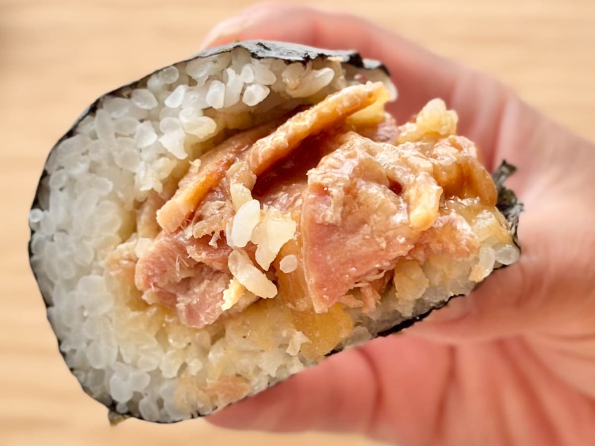 おにぎりとは思えない満足度の高さ!【ローソン】の新商品が「うんま」