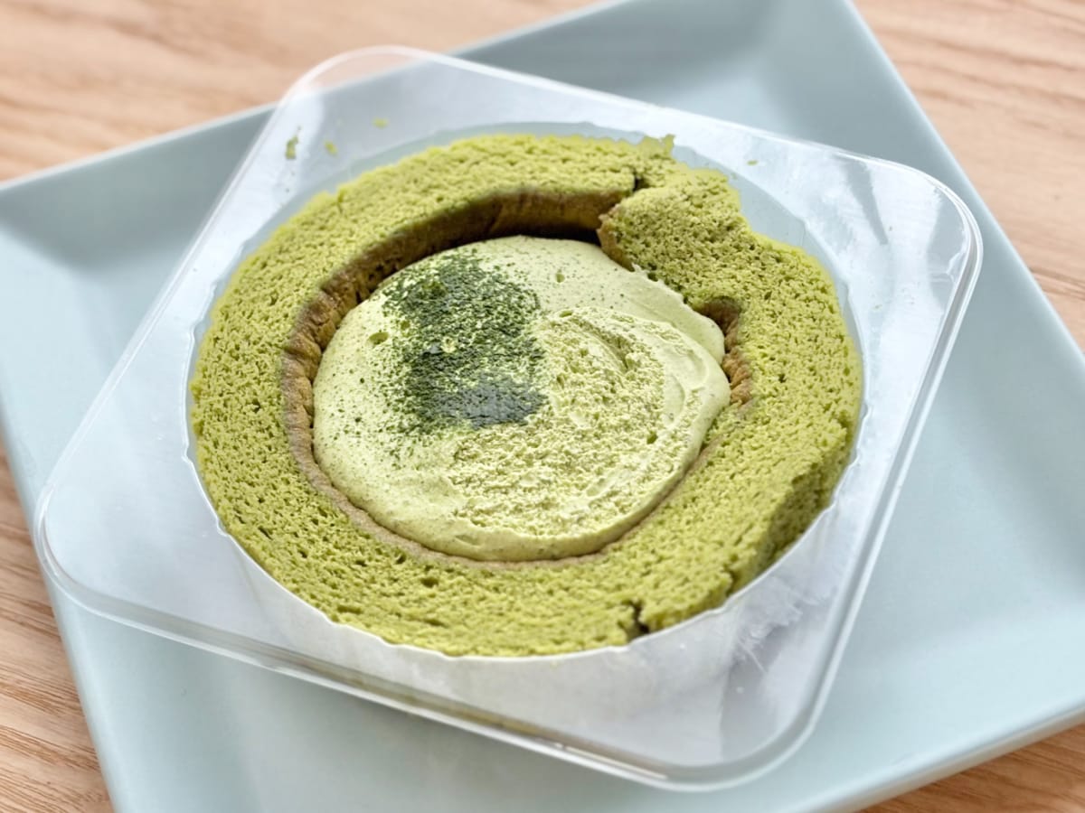 しとふわ＆とろふわのマリアージュ♡【ファミマ】濃厚抹茶のケーキが贅沢